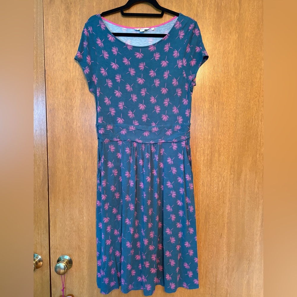 Boden fit and flare jersey dress, 10 US, green with pink flowers